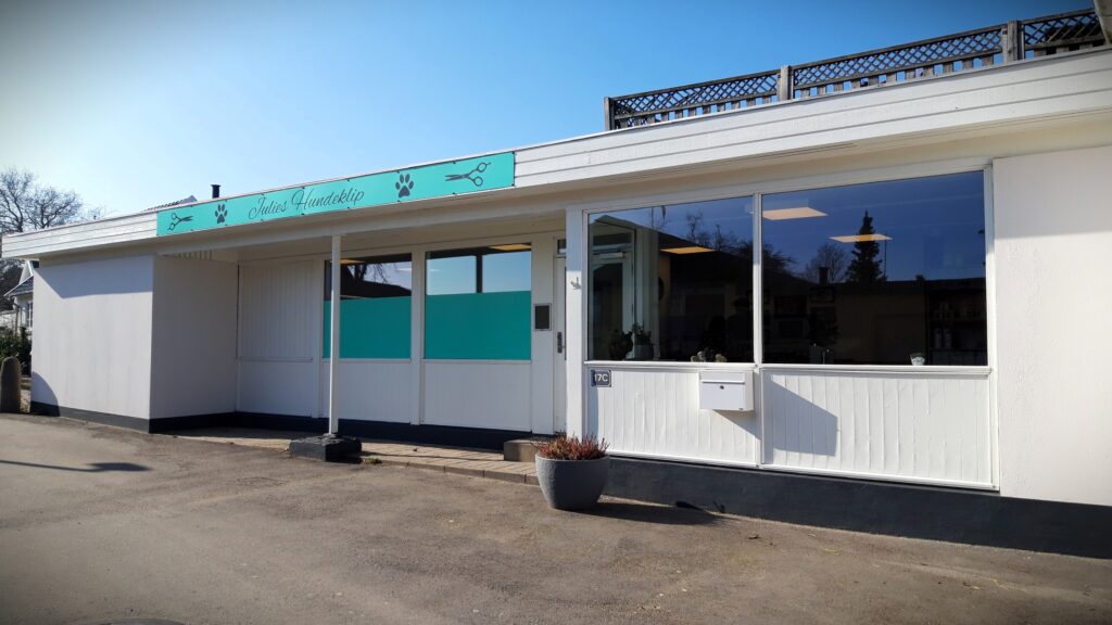 Velkommen hos Julies Hundeklip og Hundesalon - julieshundeklip.dk